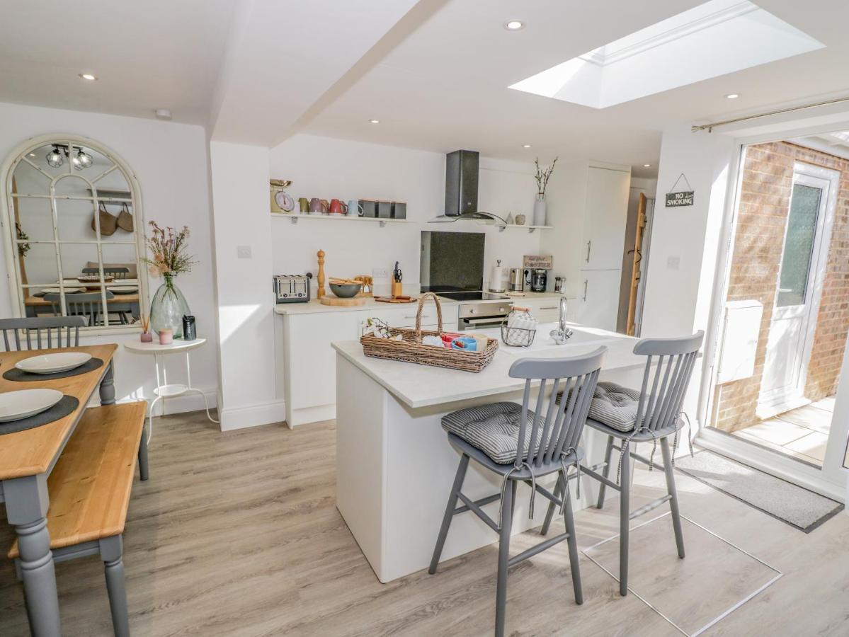 Blossom Cottage Бродвей Екстер'єр фото